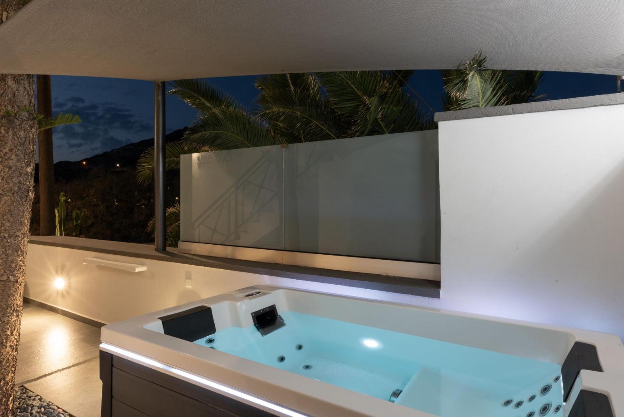 Aniv Villa By The Sea Kini エクステリア 写真