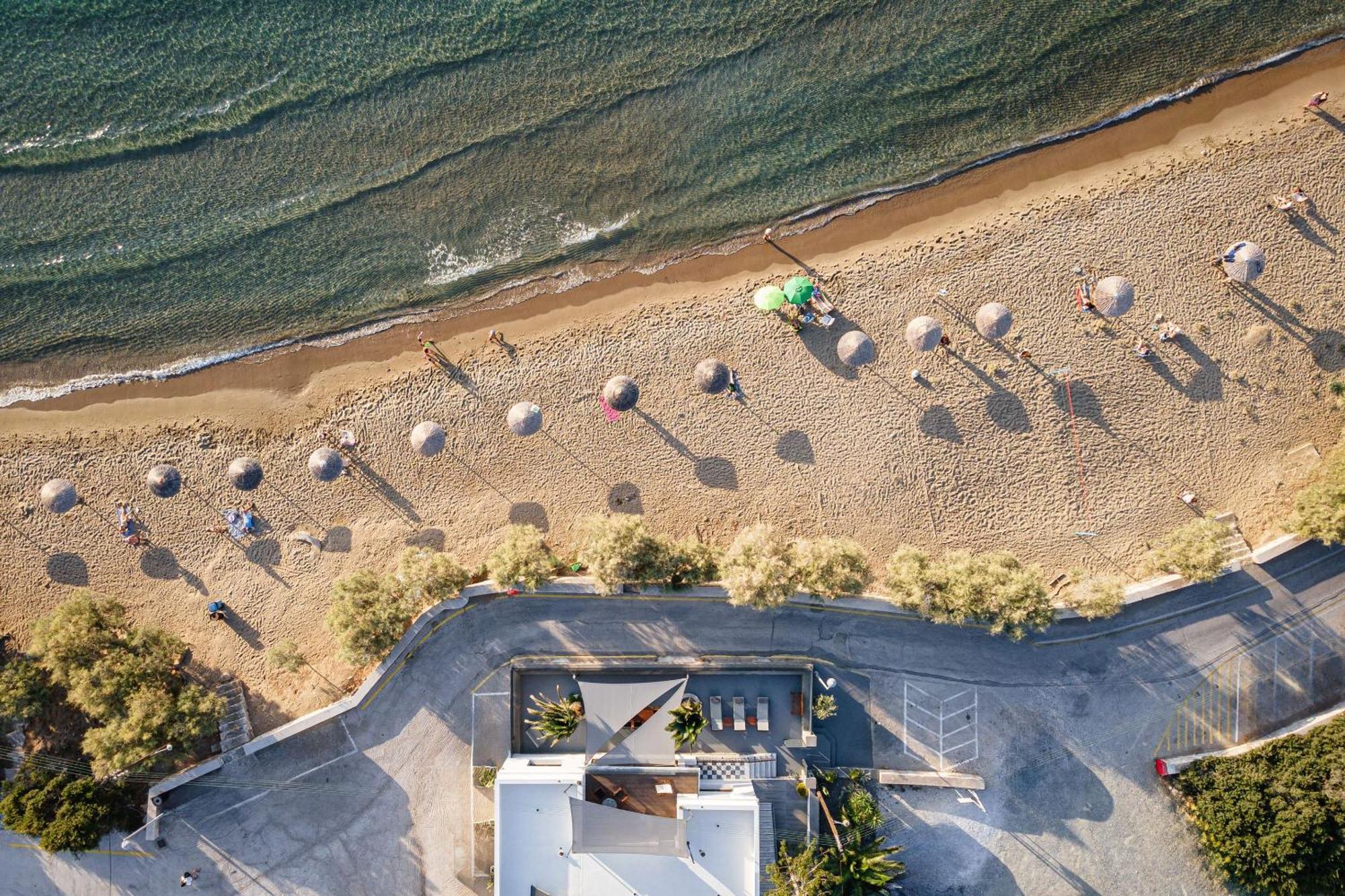 Aniv Villa By The Sea Kini エクステリア 写真